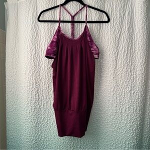 The North Face Burgundy Activewear Top Size L